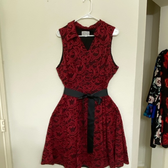 Red Dress - Picture 3 of 8